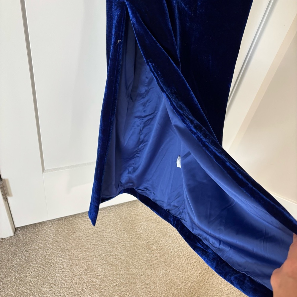 Bardot Elegant Blue Velvet Strapless Dress - Picture 4 of 6